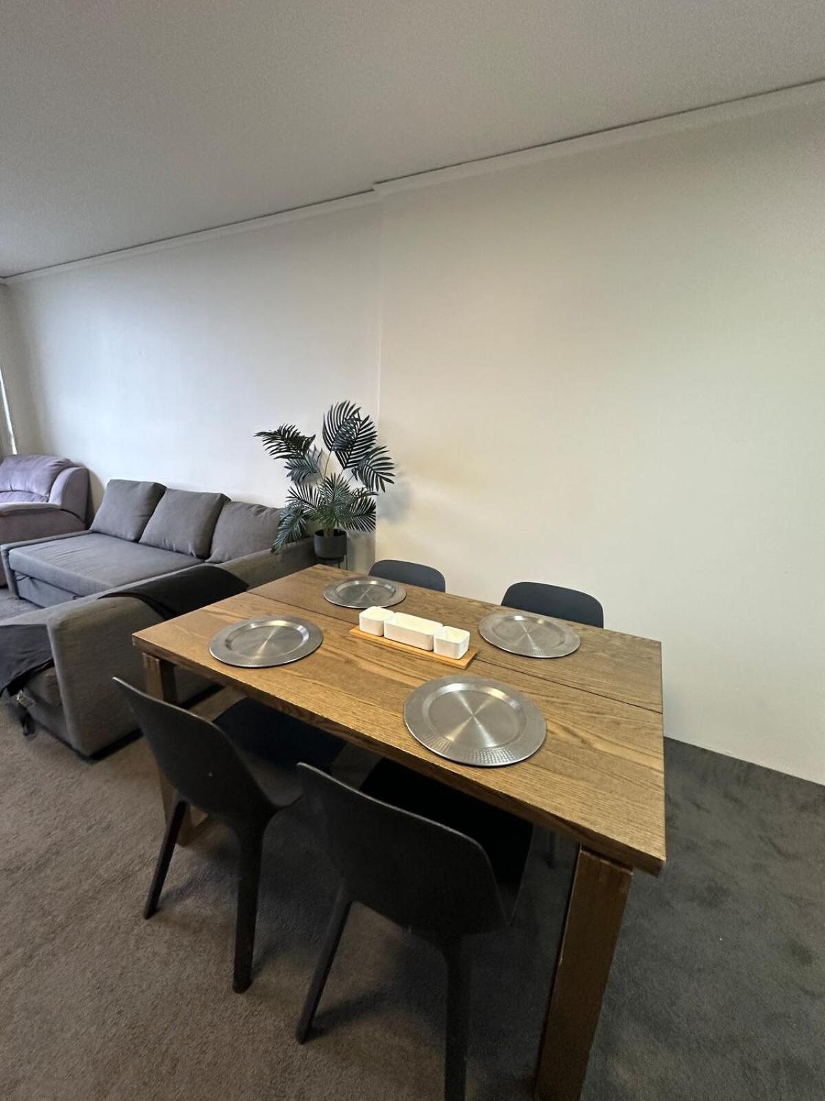 Perfect 2 Bedroom *